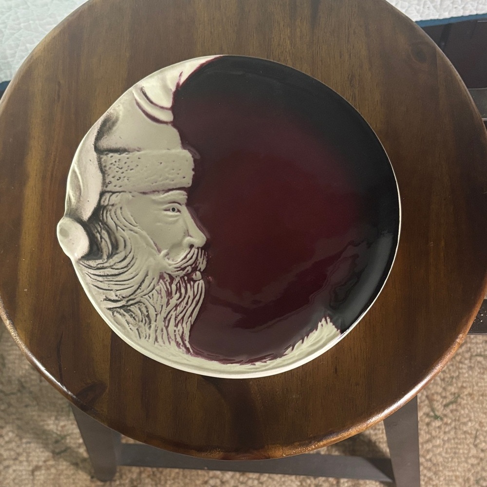 Vintage Flat Earth Pottery Santa Claus Ceramic Plate - Red and Cream